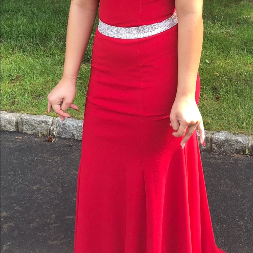 Red prom dress - Picture 2 of 8